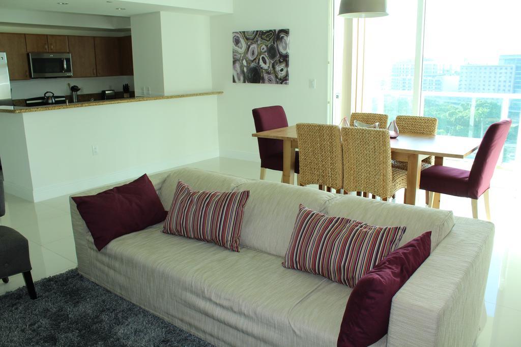 Lyx Suites At One Broadway In Brickell Miami Eksteriør bilde